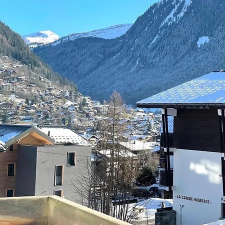 A La Montagne Apartment *