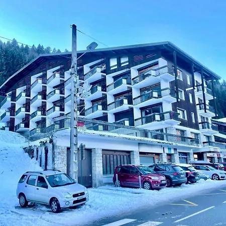 A La Montagne